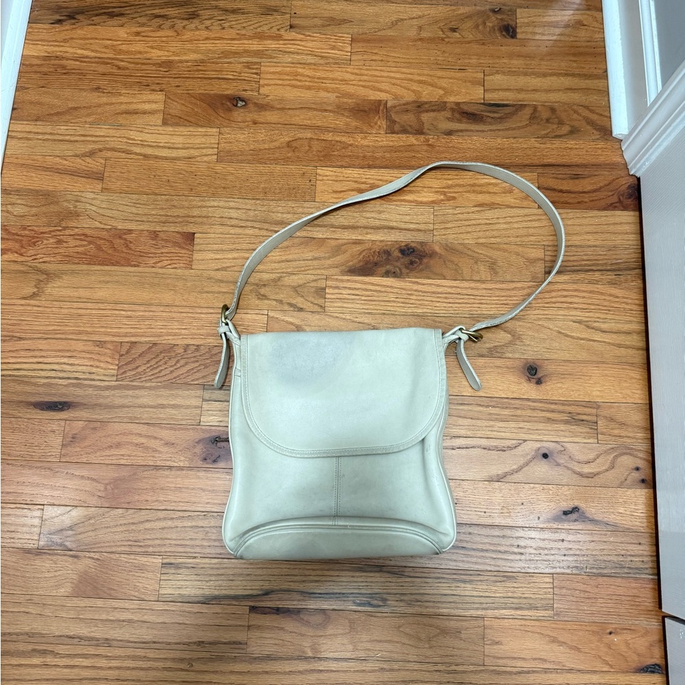 Coach Vintage Cream Shoulder Bag with Flap Closure